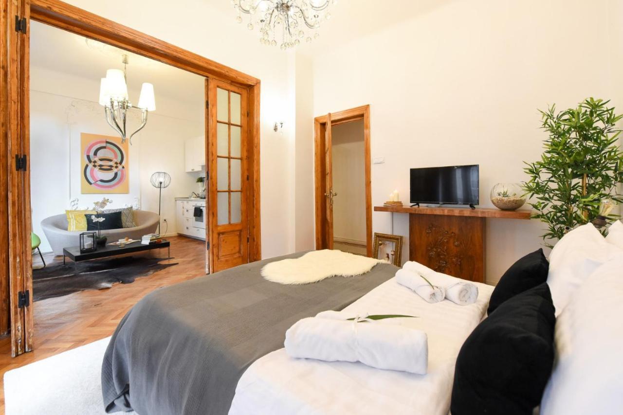 Апартаменты Love.Travel.Explore ♥️Apt W/ Balcony In Old Town Бухарест Экстерьер фото