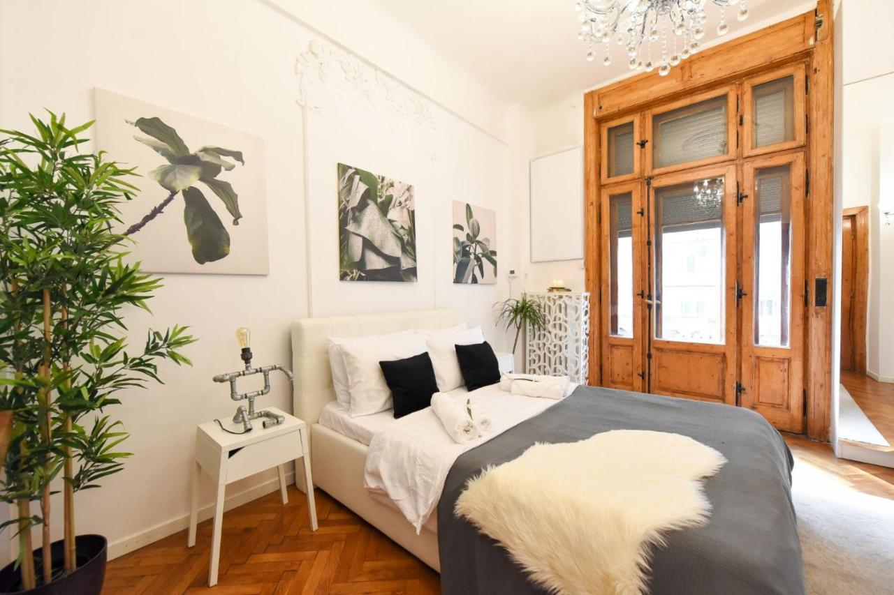 Апартаменты Love.Travel.Explore ♥️Apt W/ Balcony In Old Town Бухарест Экстерьер фото